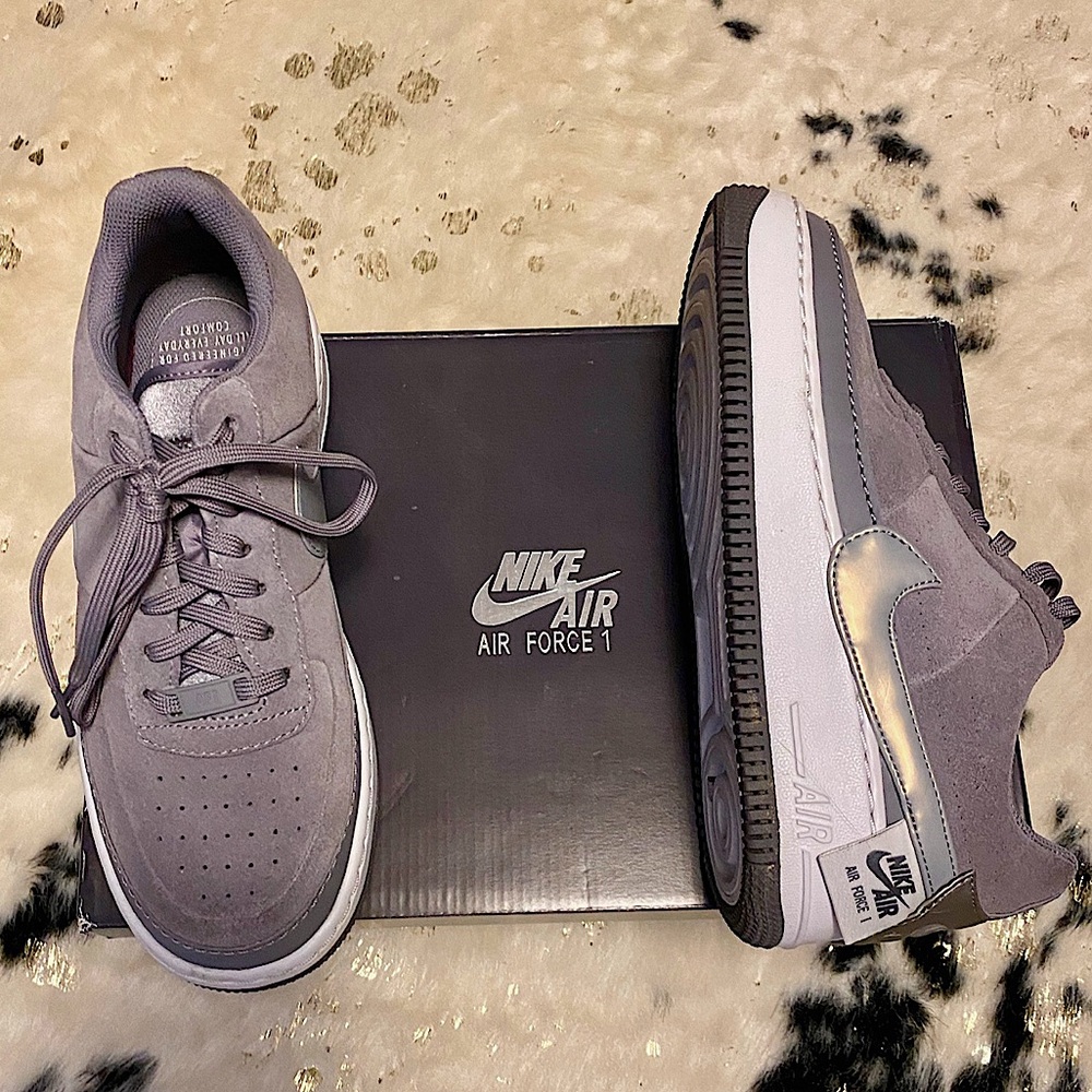 Gently pre-loved WMNS Nike, AF1 Court Jester lows 🩶 Size 8.5 🩶